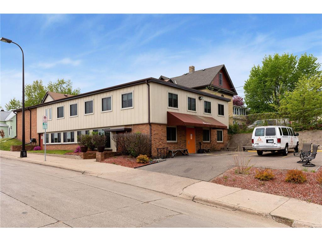 800 42nd St North Avenue N Minneapolis MN 55412 6323766 image1