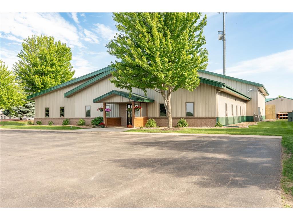 800 6th Street NW New Prague MN 56071 7091396 image1