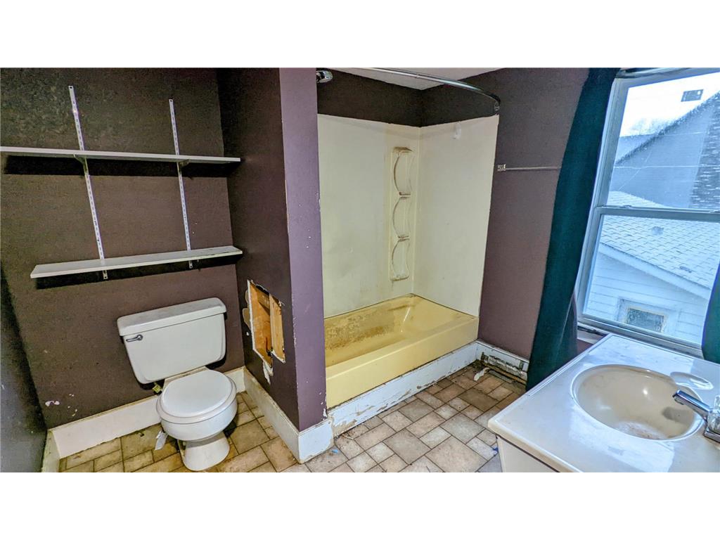 800 Burke Avenue Harvey ND 58341 6801922 image15