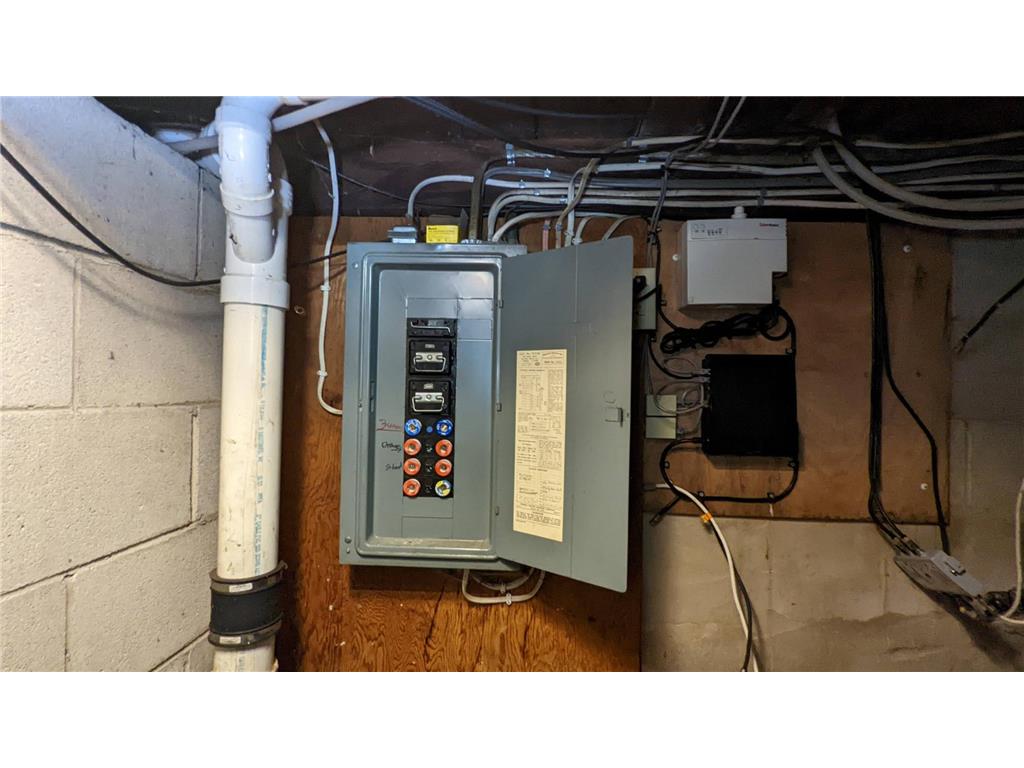 800 Burke Avenue Harvey ND 58341 6801922 image18