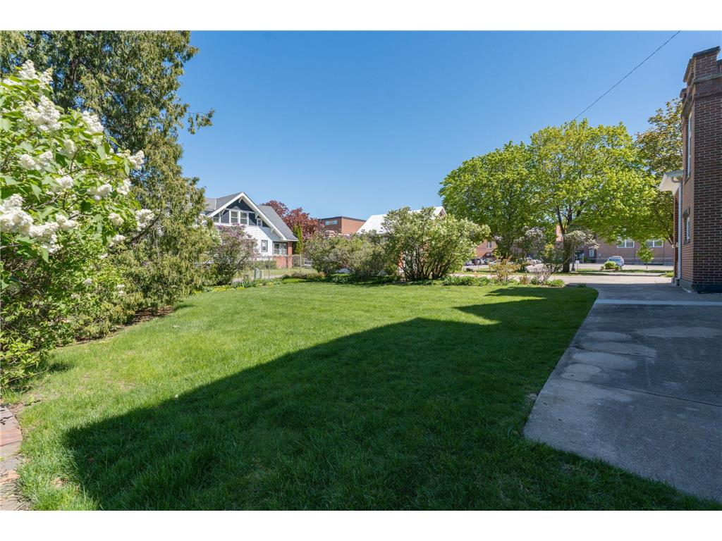 800 Center Street New Ulm MN 56073 7067088 image80