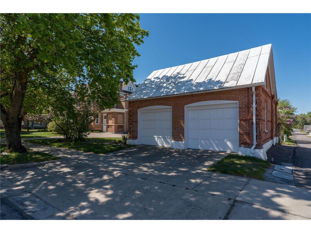800 Center Street New Ulm MN 56073 7067088 image84