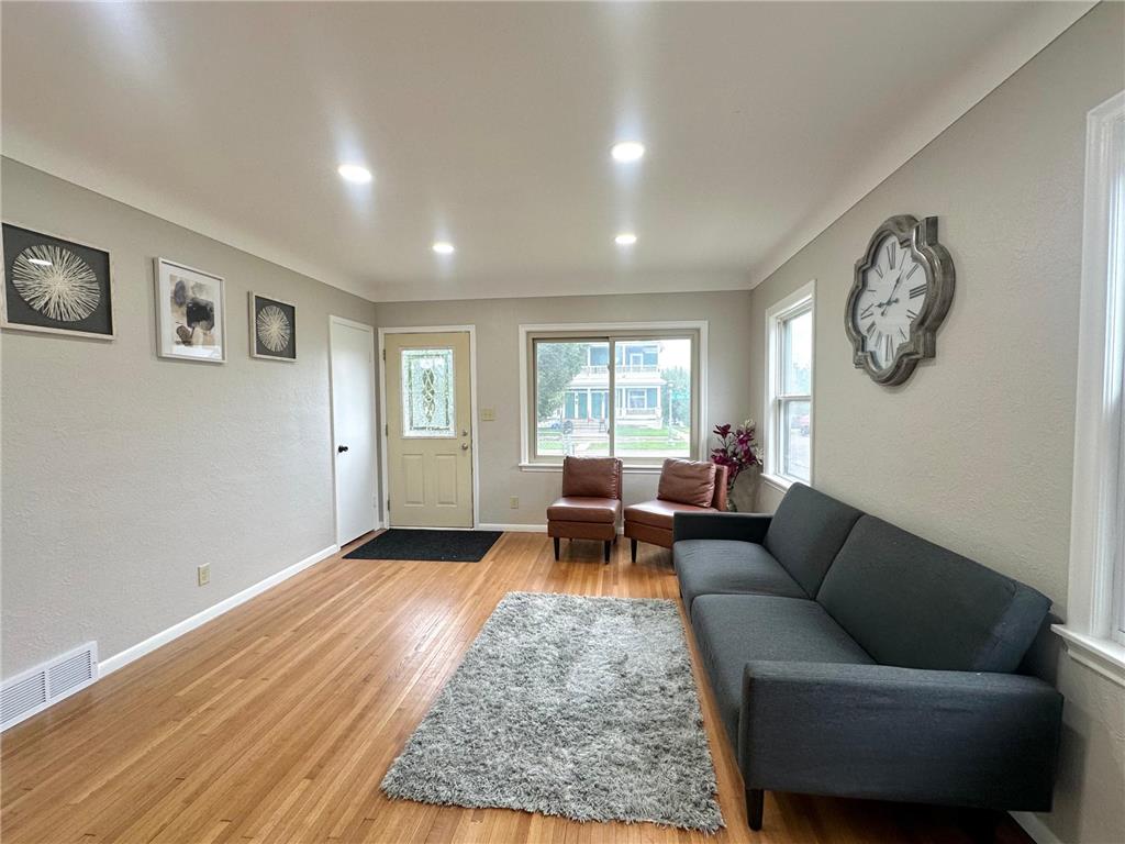 800 Charles Avenue Saint Paul MN 55104 6777572 image1