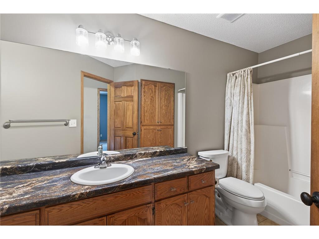 800 Griffin Avenue Mahtomedi MN 55115 7017491 image31