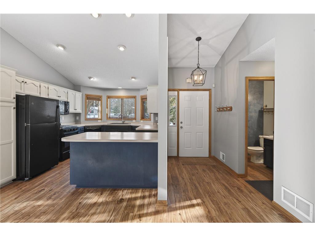 800 Griffin Avenue Mahtomedi MN 55115 7017491 image32