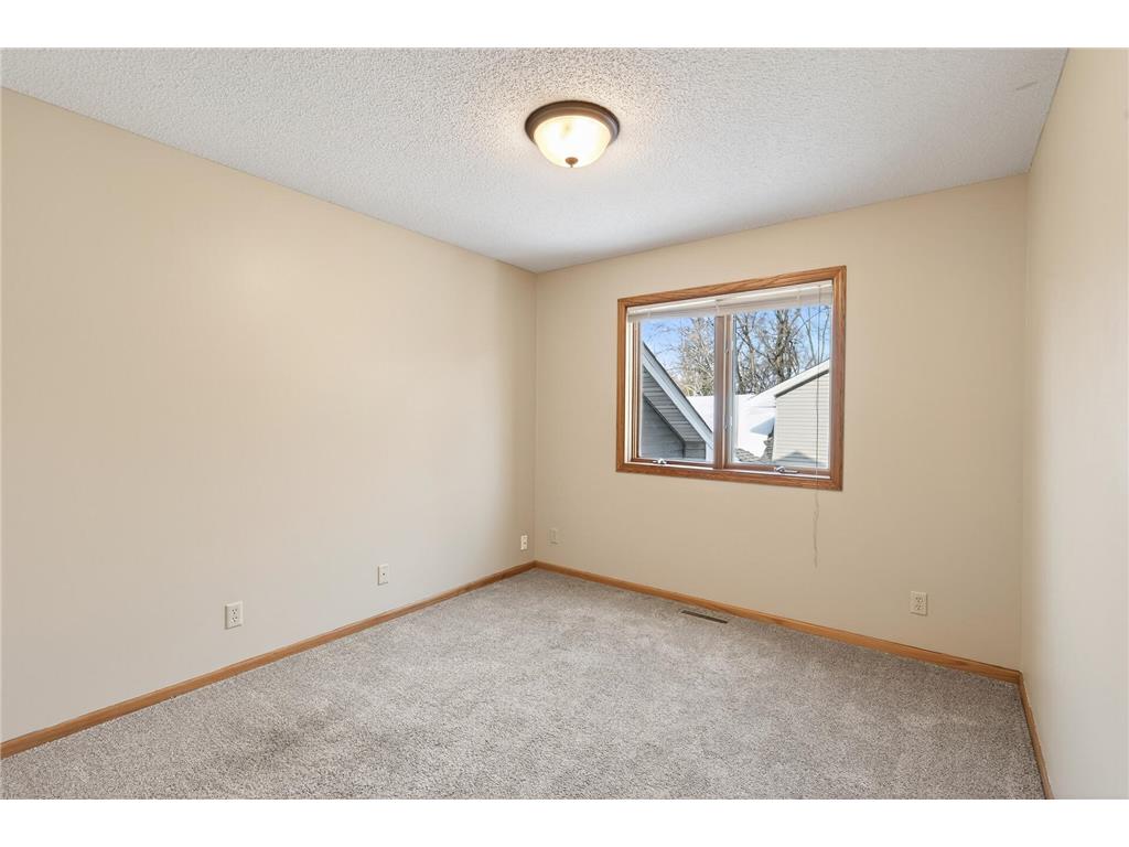 800 Griffin Avenue Mahtomedi MN 55115 7017491 image34