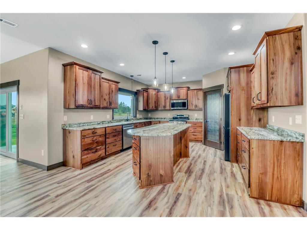 800 Lake Forest Circle Detroit Lakes MN 56501 6789088 image26