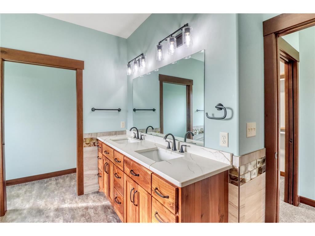 800 Lake Forest Circle Detroit Lakes MN 56501 6789088 image39