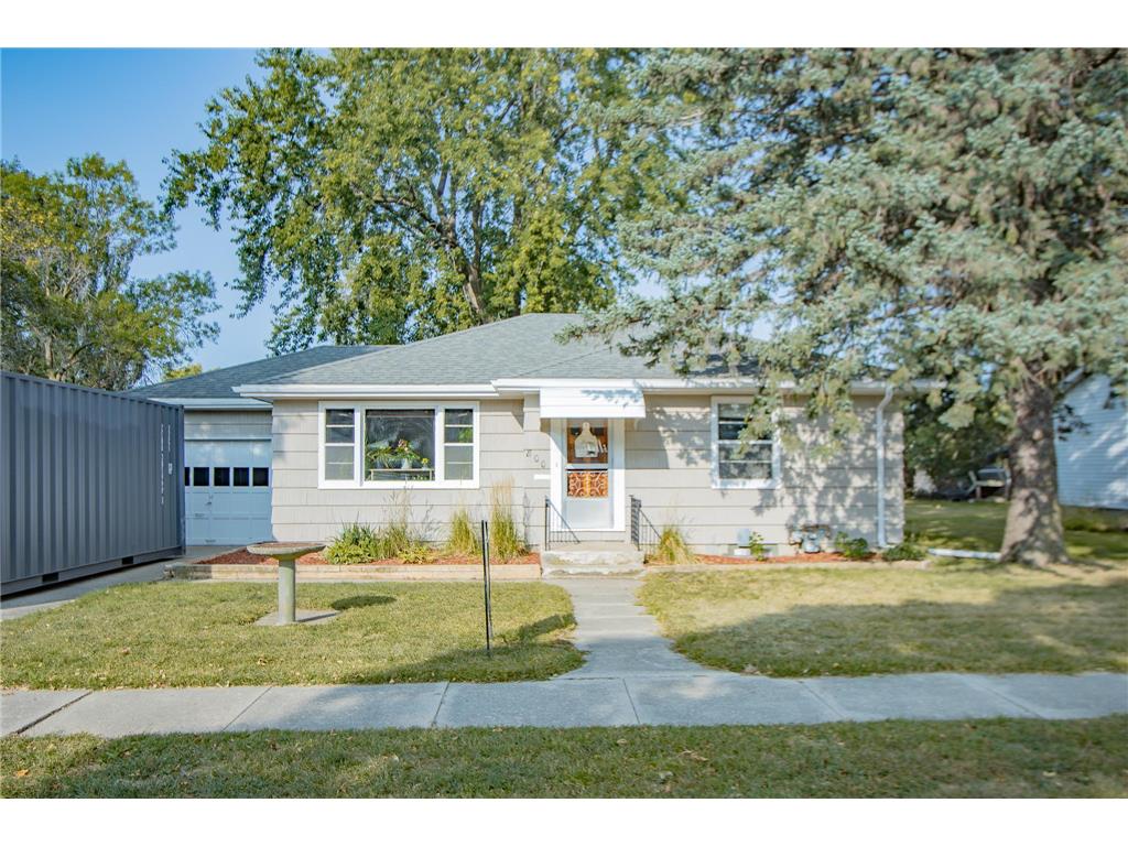 800 Redding Avenue Windom MN 56101 6599712 image1