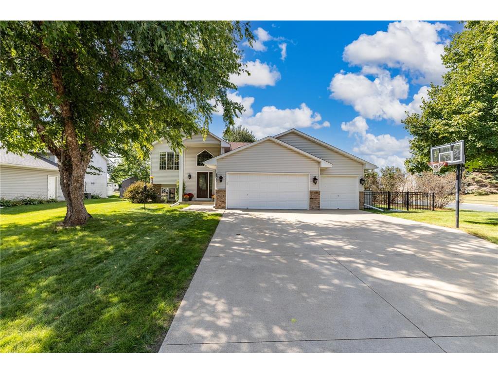 800 S Walnut Street Belle Plaine MN 56011 6778261 image1