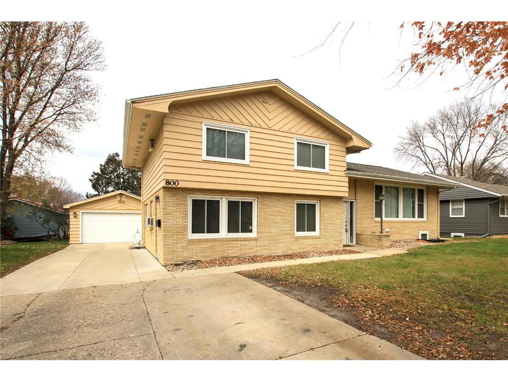 800 Spruce Street NE Hutchinson MN 55350 6453743 image1