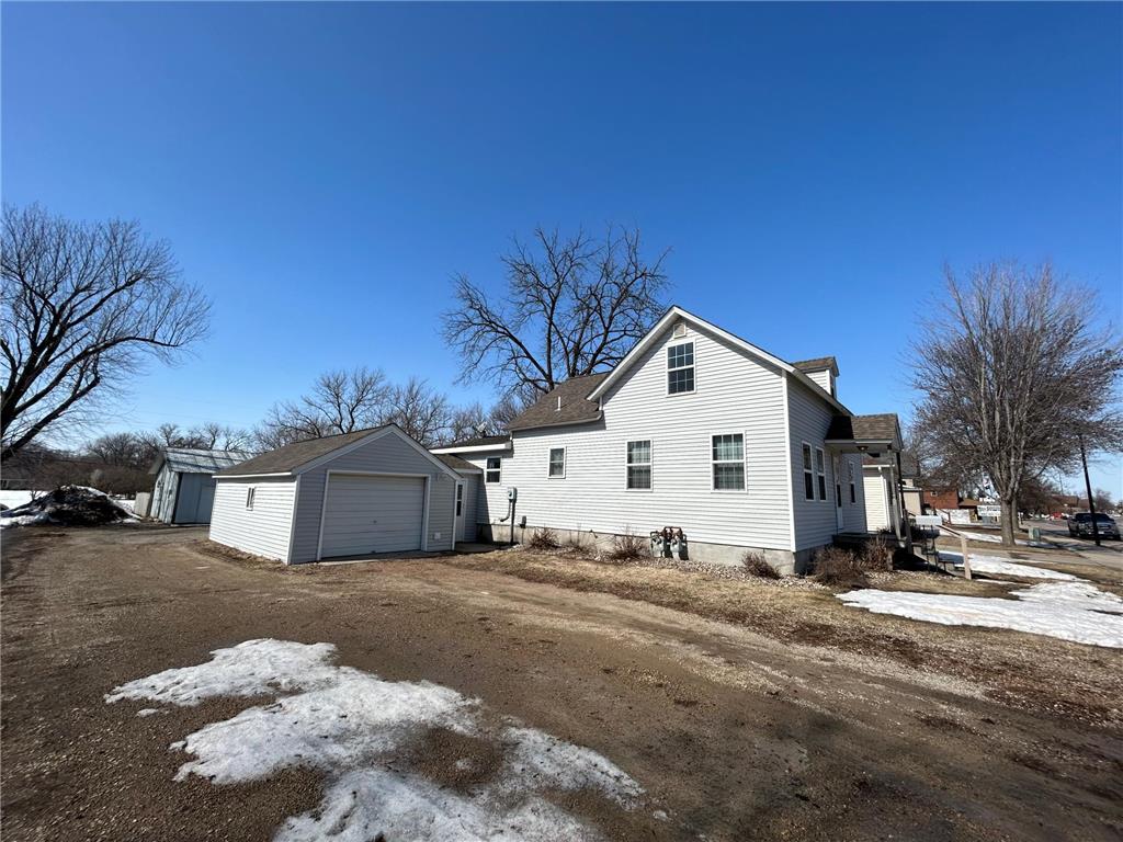 800 State Street S Waseca MN 56093 6335457 image1