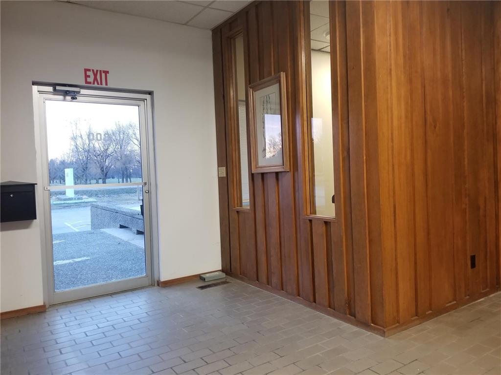 800 W College Drive Marshall MN 56258 6652458 image6