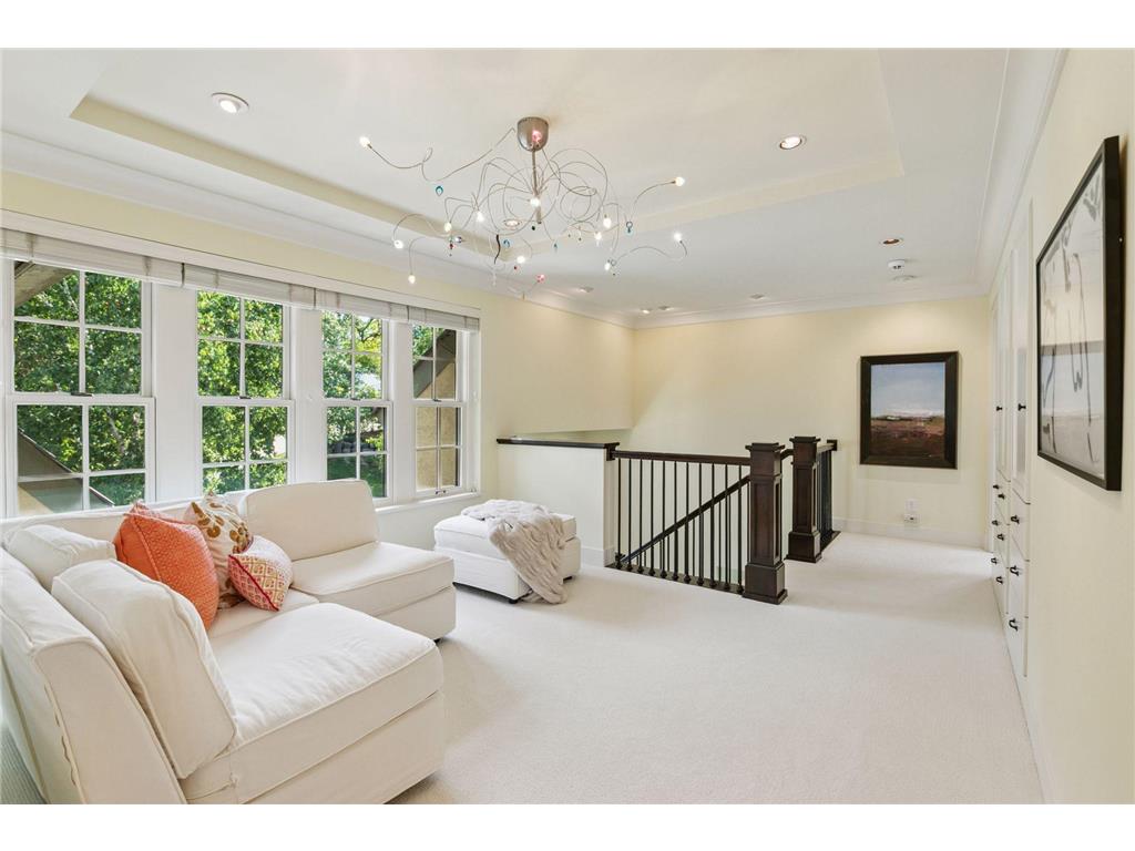 800 Westwood Drive S Golden Valley MN 55416 6786731 image45