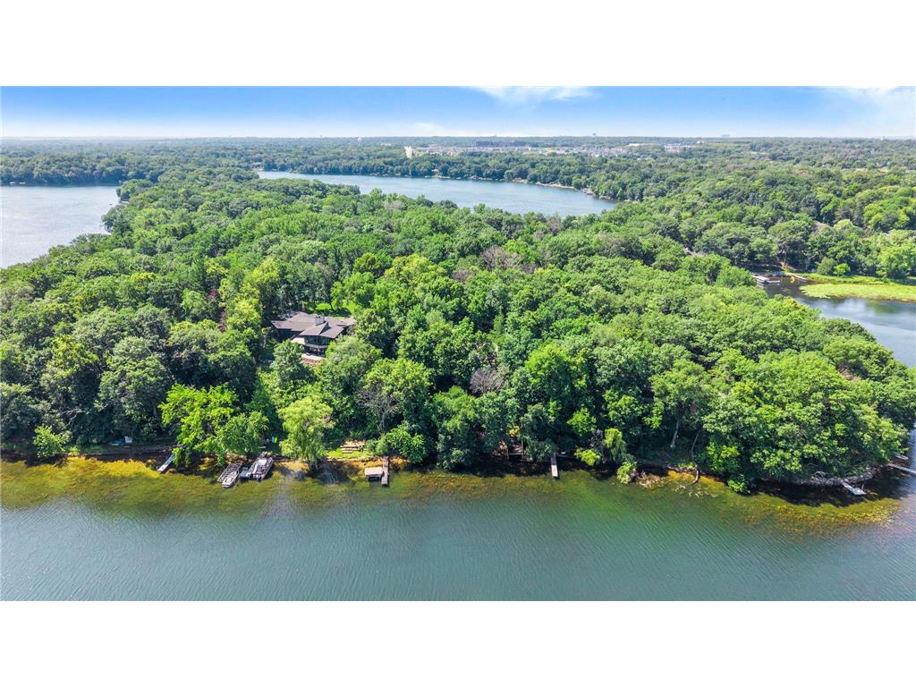 8000 Hill Trail N Lake Elmo MN 55042 - Demontreville 7095467 image1