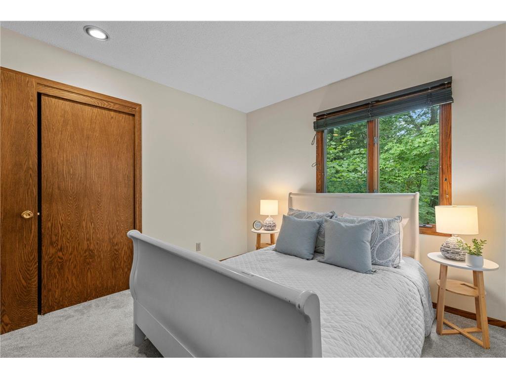 8000 Hill Trail N Lake Elmo MN 55042 - Demontreville 7095467 image60