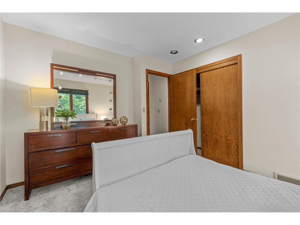 8000 Hill Trail N Lake Elmo MN 55042 - Demontreville 7095467 image63