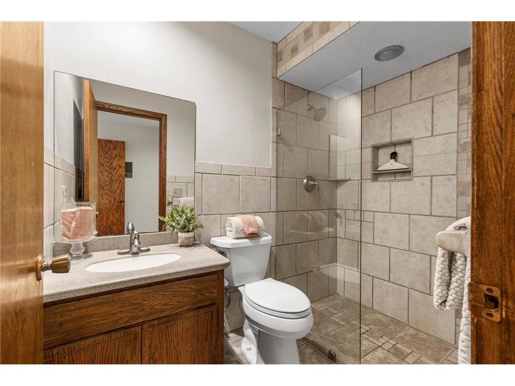 8000 Hill Trail N Lake Elmo MN 55042 - Demontreville 7095467 image69
