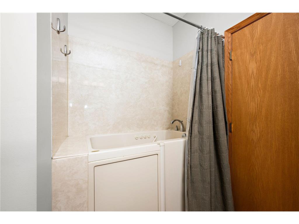 8000 Stratford Circle S Shakopee MN 55379 7083871 image23