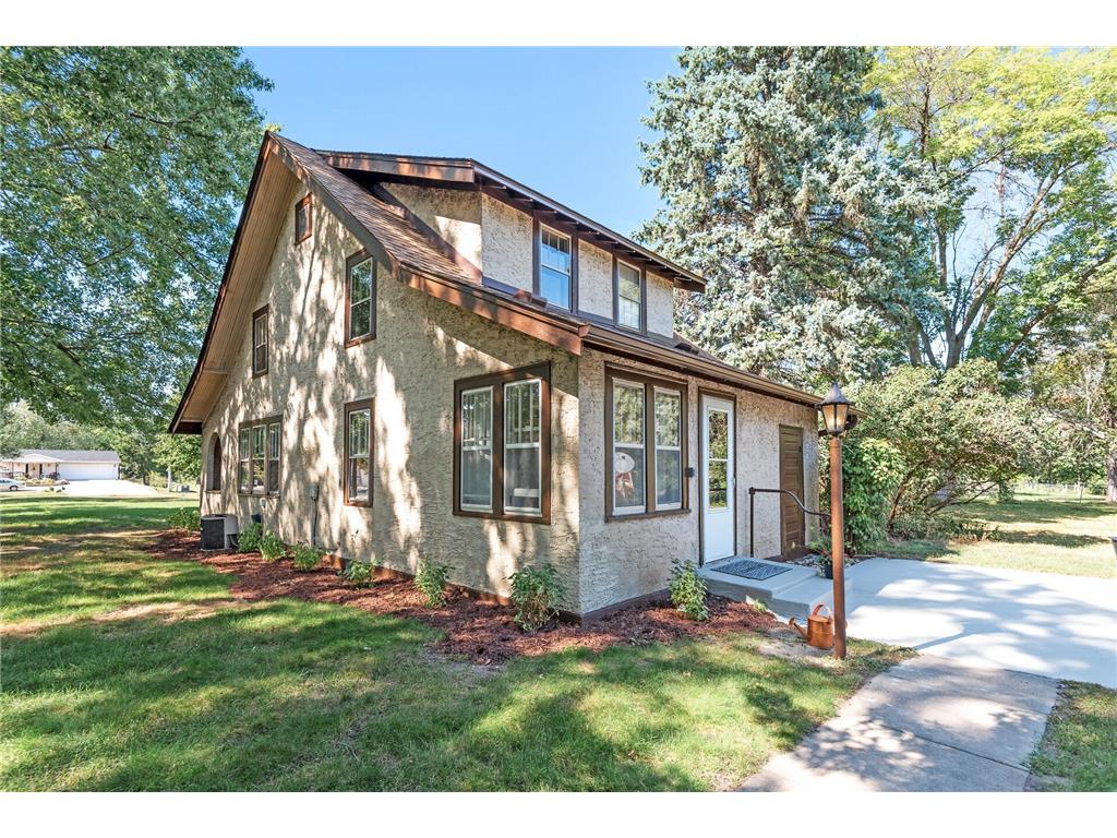 8000 W River Road Brooklyn Park MN 55444 6435741 image1