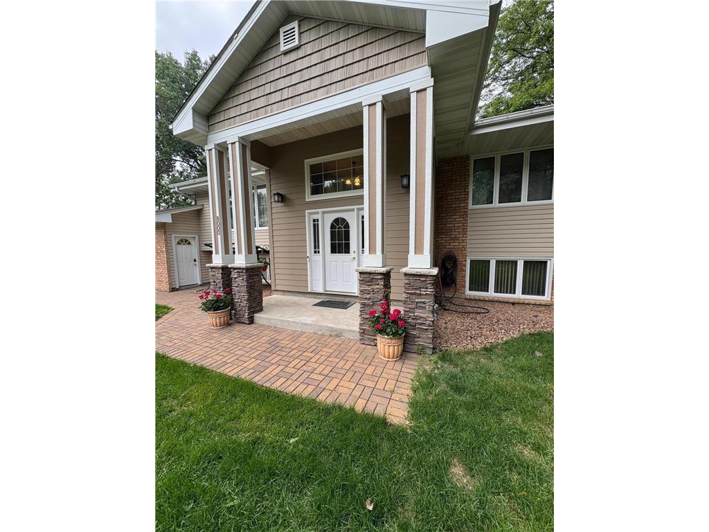 8000 Winnetka Heights Drive Golden Valley MN 55427 6731767 image4