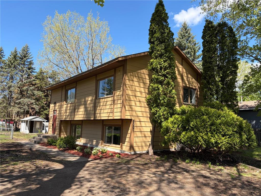 8001 Aldrich Avenue N Brooklyn Park MN 55444 7070955 image1