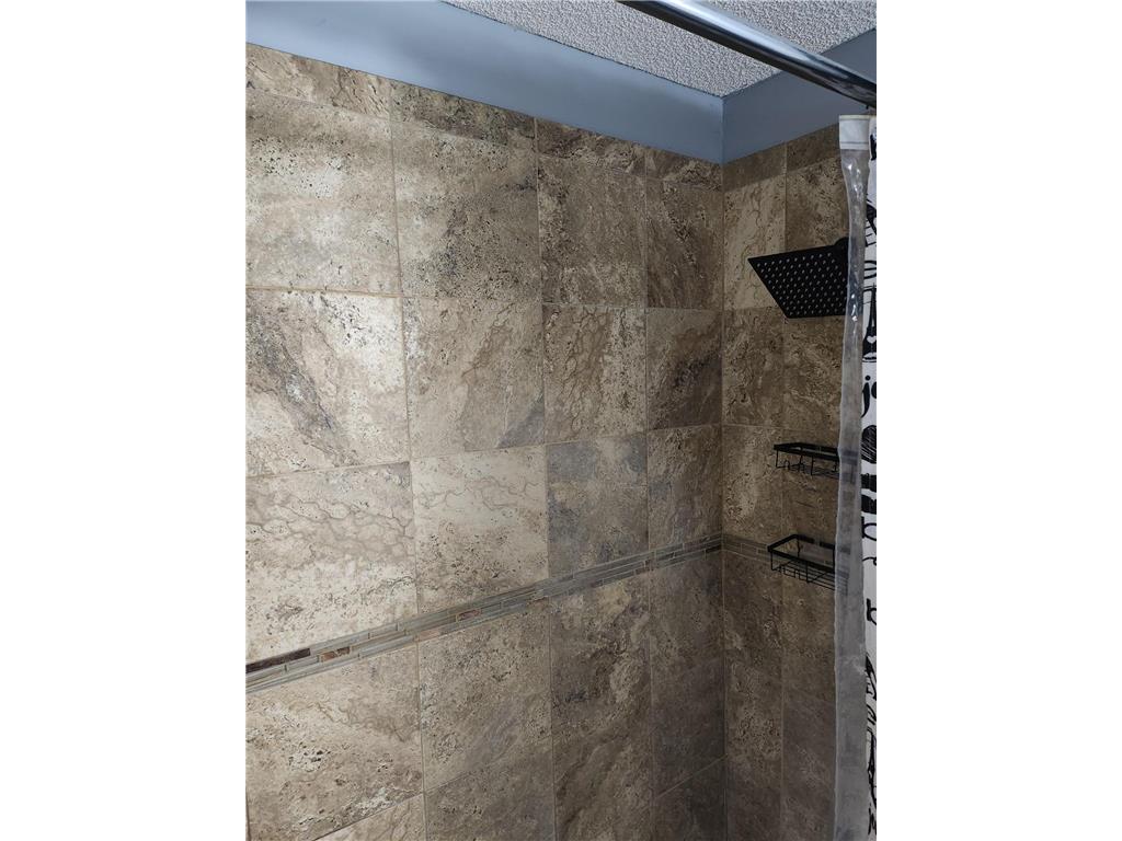 8003 Fairfield Circle Brooklyn Park MN 55444 6816801 image25