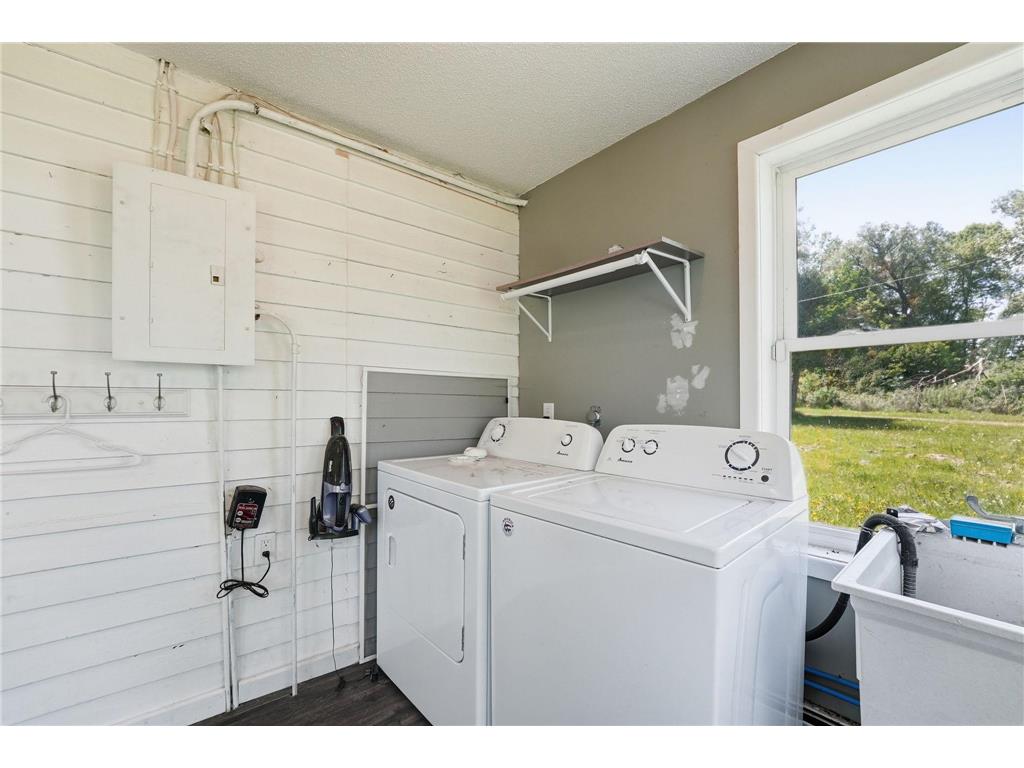 8005 381st Avenue NW Dalbo Twp MN 55017 7078738 image11