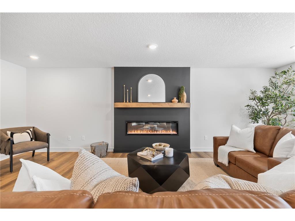 8006 201st Street W Lakeville MN 55044 7023437 image38