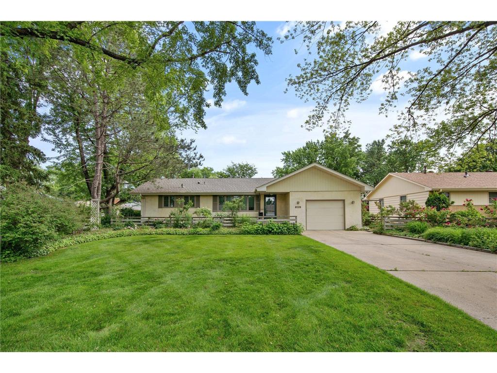 8009 40th Avenue N New Hope MN 55427 6795725 image1