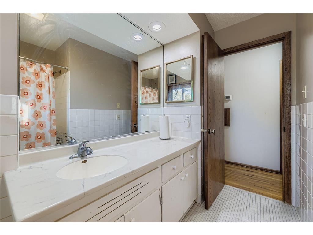 8009 Douglas Drive N Brooklyn Park MN 55443 6812229 image20