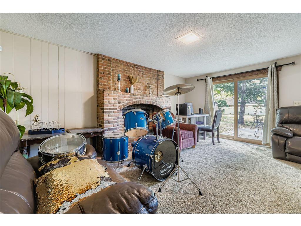 8009 Douglas Drive N Brooklyn Park MN 55443 6812229 image23