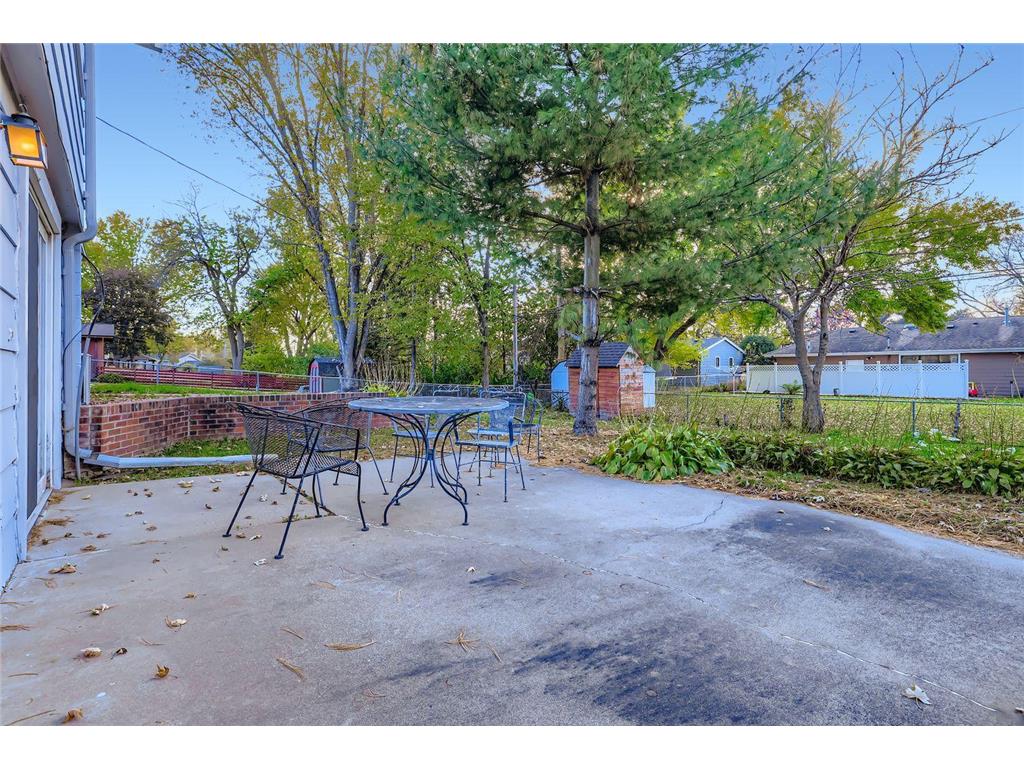 8009 Douglas Drive N Brooklyn Park MN 55443 6812229 image26