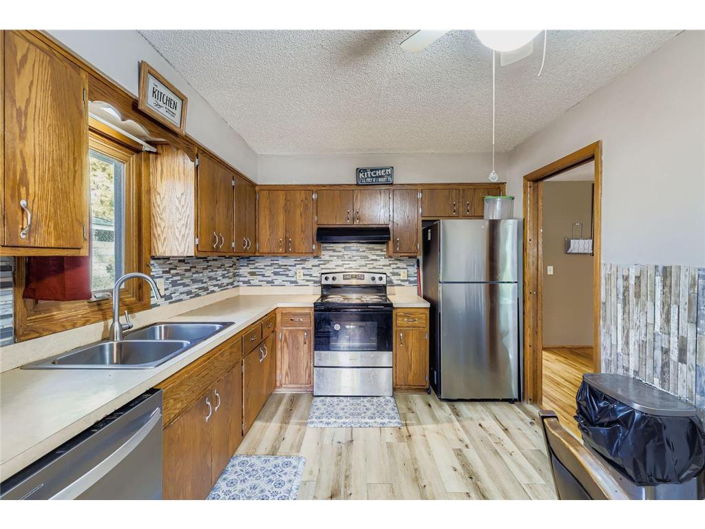 8009 Douglas Drive N Brooklyn Park MN 55443 6812229 image7