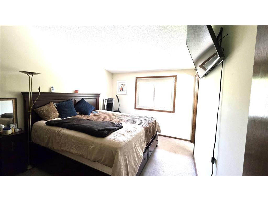 8009 Edgewood Avenue N Brooklyn Park MN 55445 7082732 image10