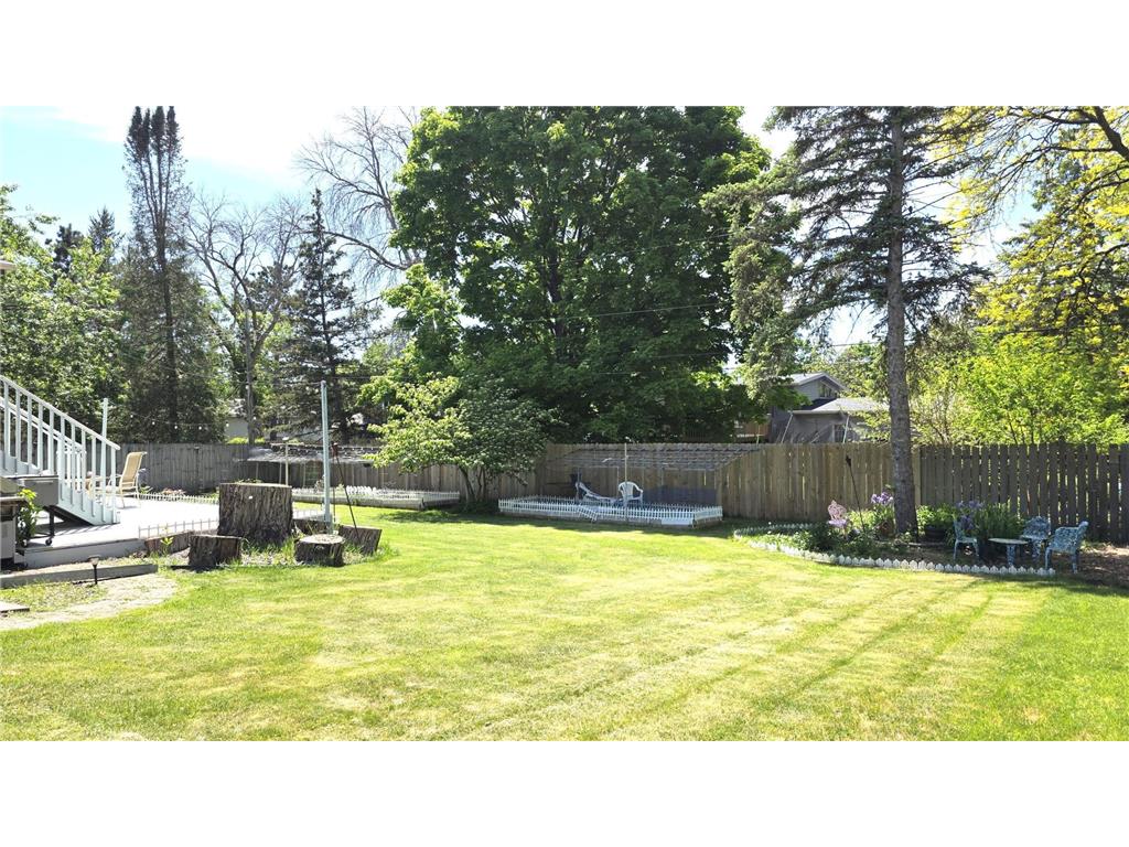 8009 Edgewood Avenue N Brooklyn Park MN 55445 7082732 image20