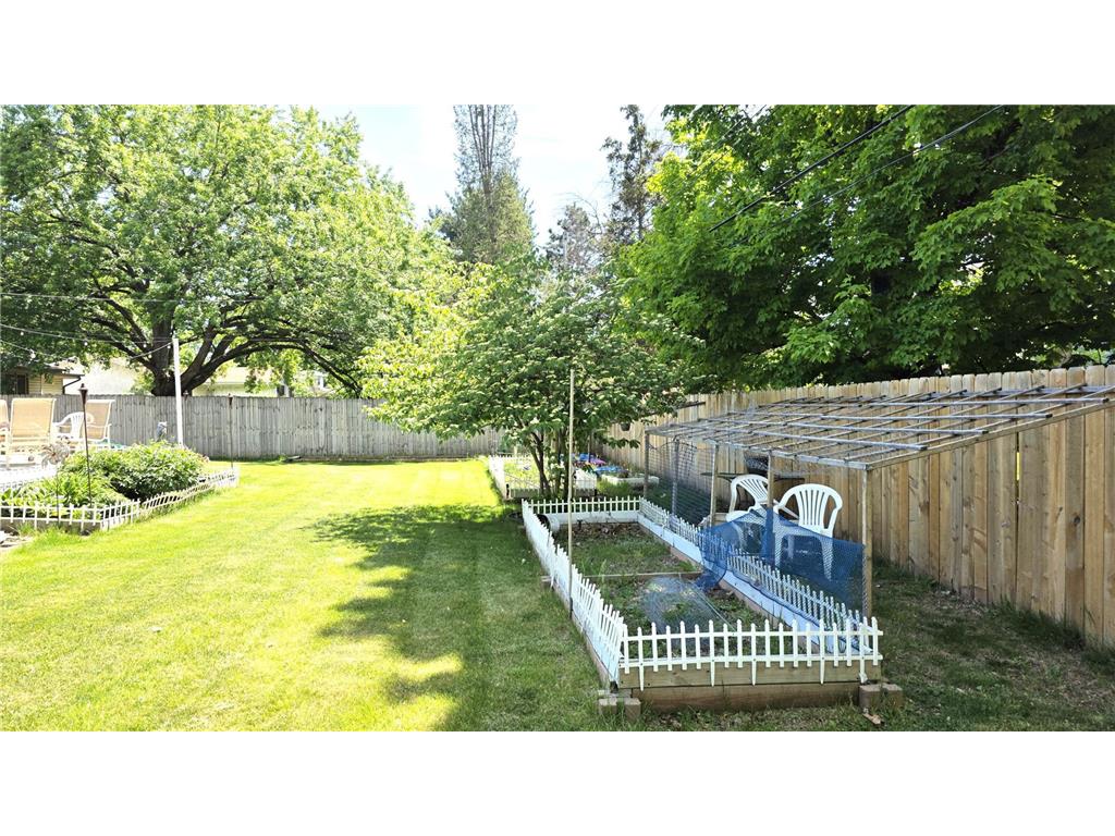 8009 Edgewood Avenue N Brooklyn Park MN 55445 7082732 image22