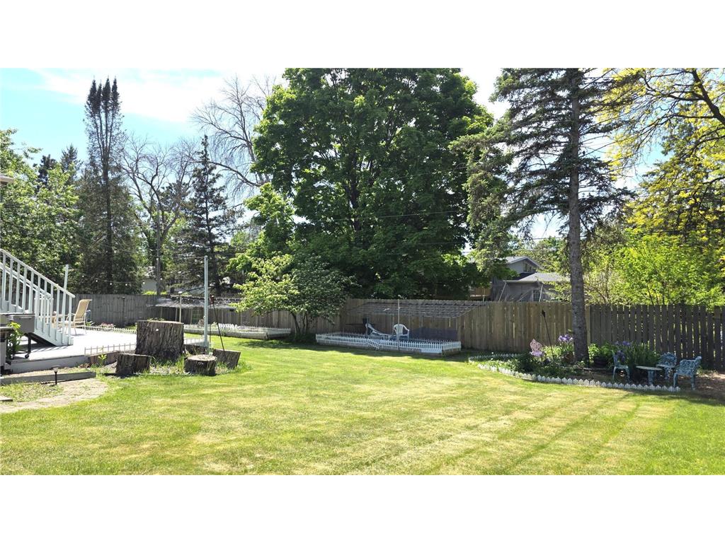8009 Edgewood Avenue N Brooklyn Park MN 55445 7082732 image23