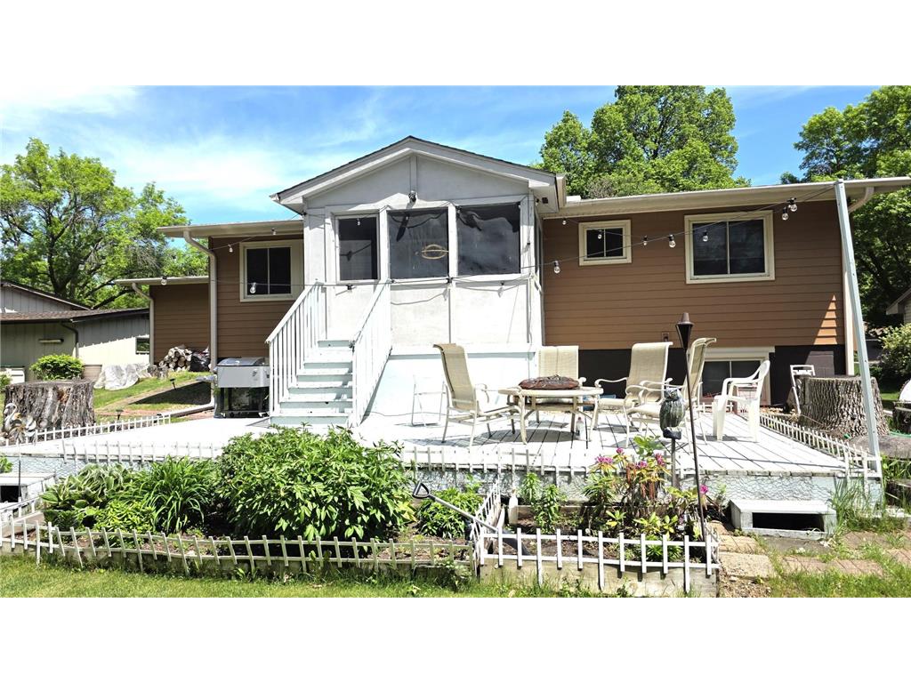 8009 Edgewood Avenue N Brooklyn Park MN 55445 7082732 image25