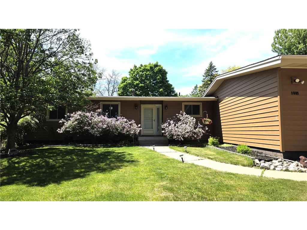 8009 Edgewood Avenue N Brooklyn Park MN 55445 7082732 image3