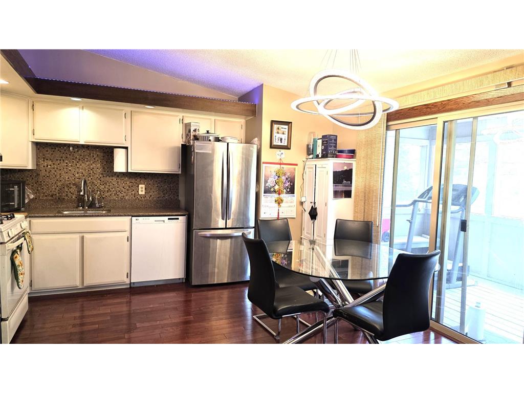 8009 Edgewood Avenue N Brooklyn Park MN 55445 7082732 image5