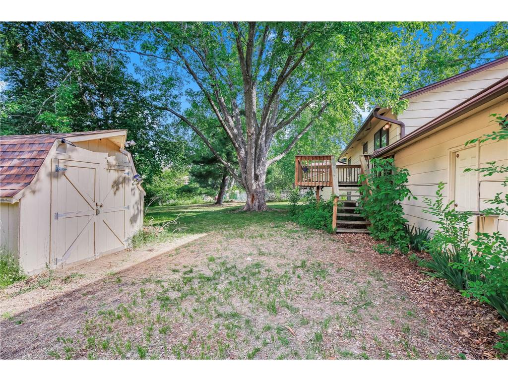 8009 Noble Avenue N Brooklyn Park MN 55443 7094977 image27