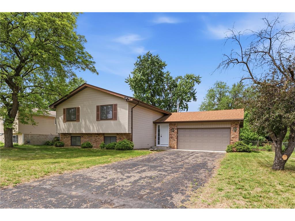 8009 Vincent Circle N Brooklyn Park MN 55444 7090349 image1