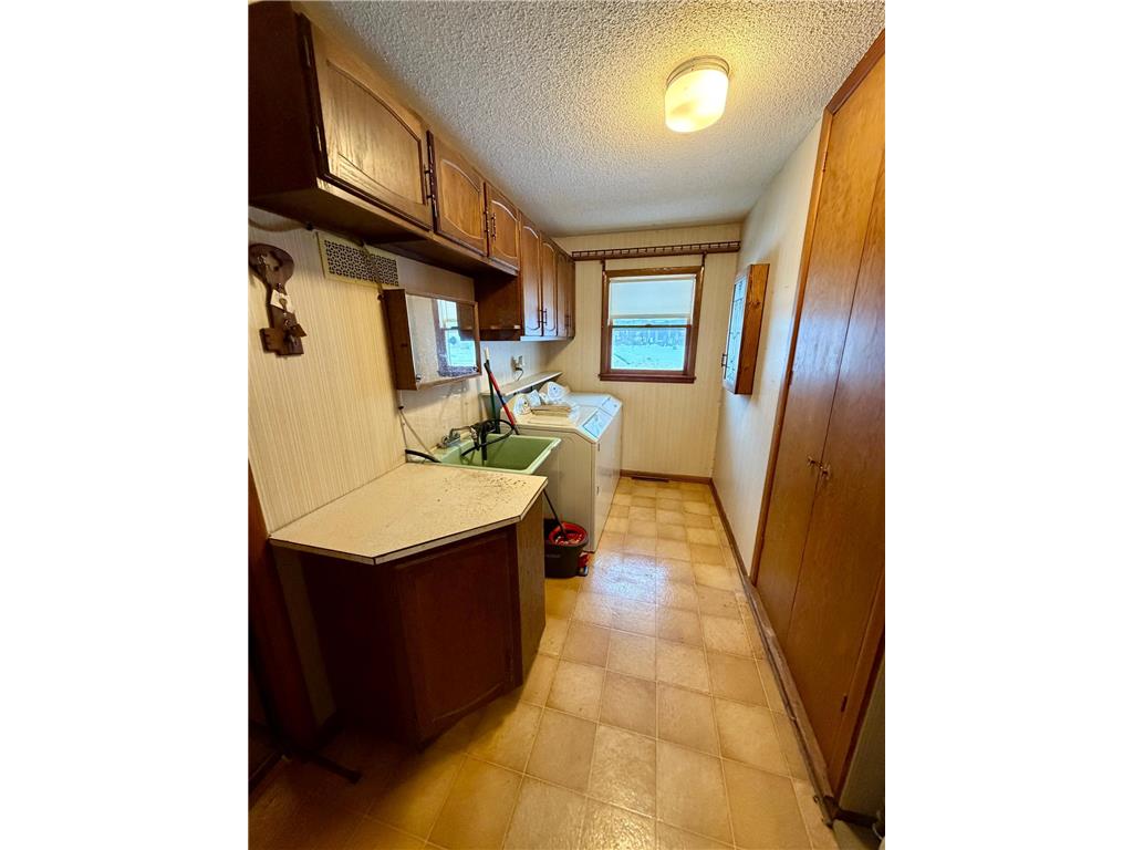 801 14th Avenue SW Willmar MN 56201 7003149 image23