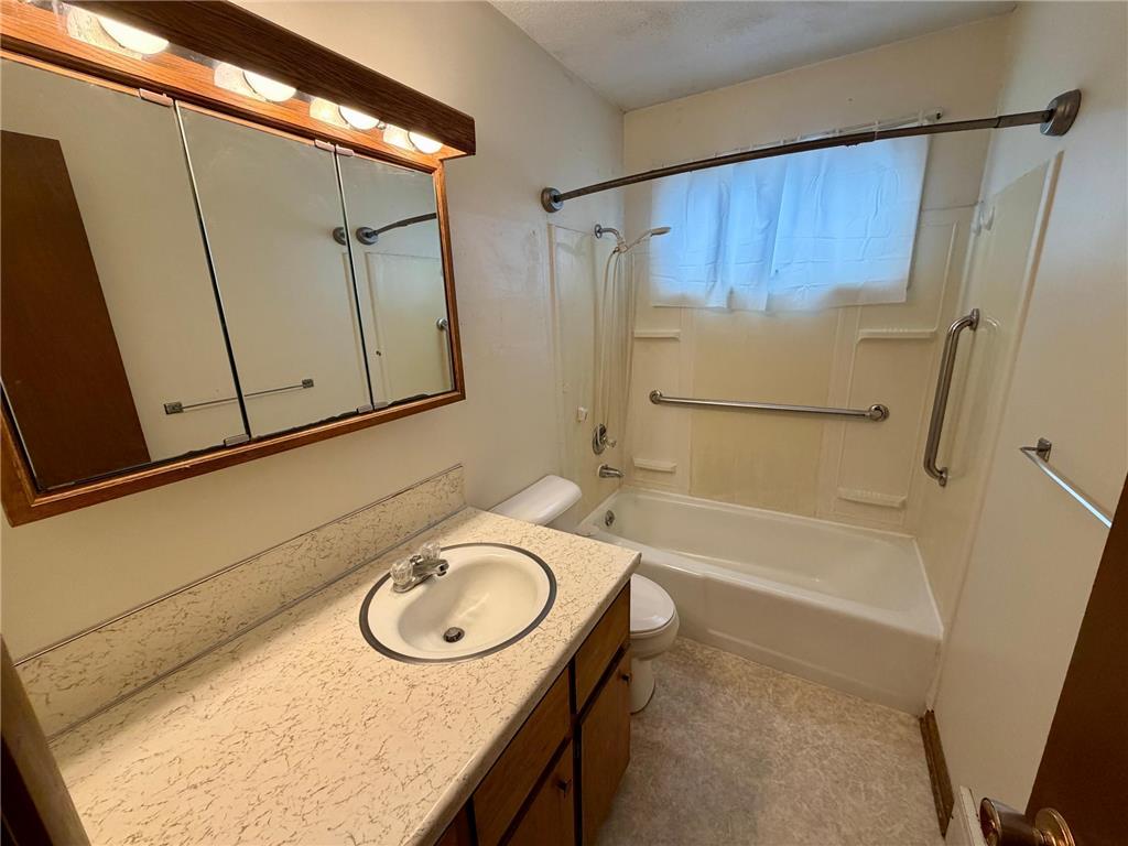 801 14th Avenue SW Willmar MN 56201 7003149 image39