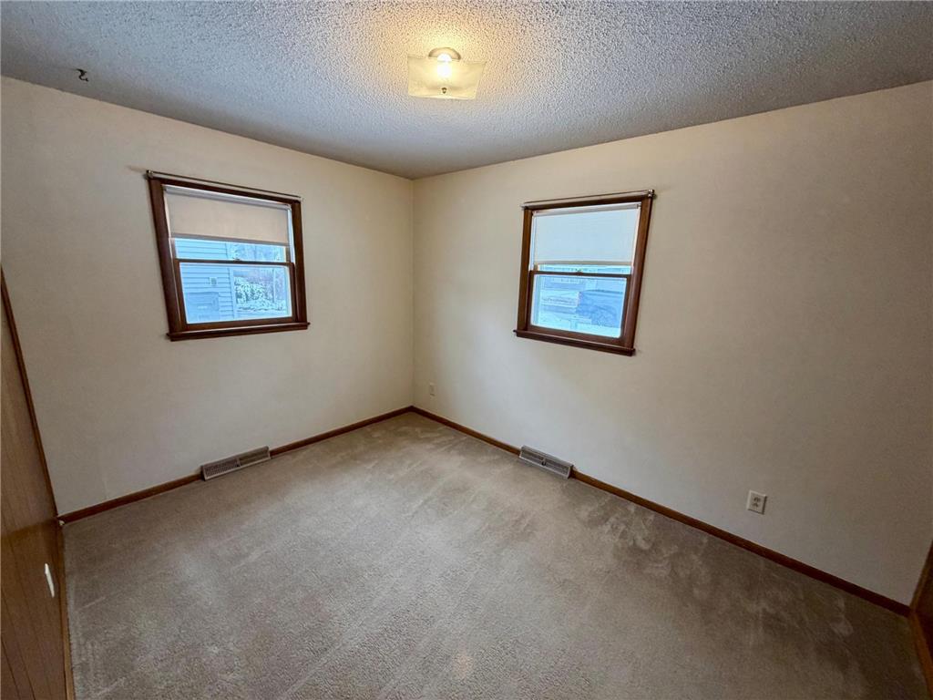 801 14th Avenue SW Willmar MN 56201 7003149 image40