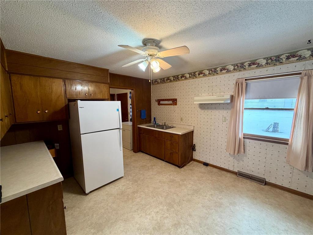 801 14th Avenue SW Willmar MN 56201 7003149 image48