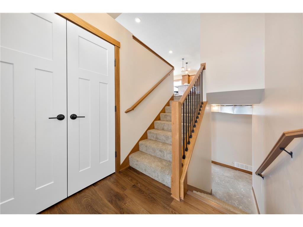 801 2nd St SE Dodge Center MN 55927 7005657 image11