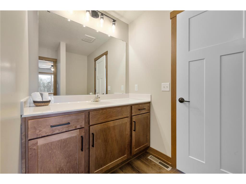 801 2nd St SE Dodge Center MN 55927 7005657 image24