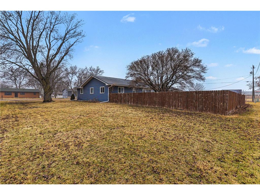 801 6th Avenue SE Pipestone MN 56164 7027660 image32